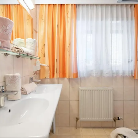 Apartamento Rosa-3 By Interhome *